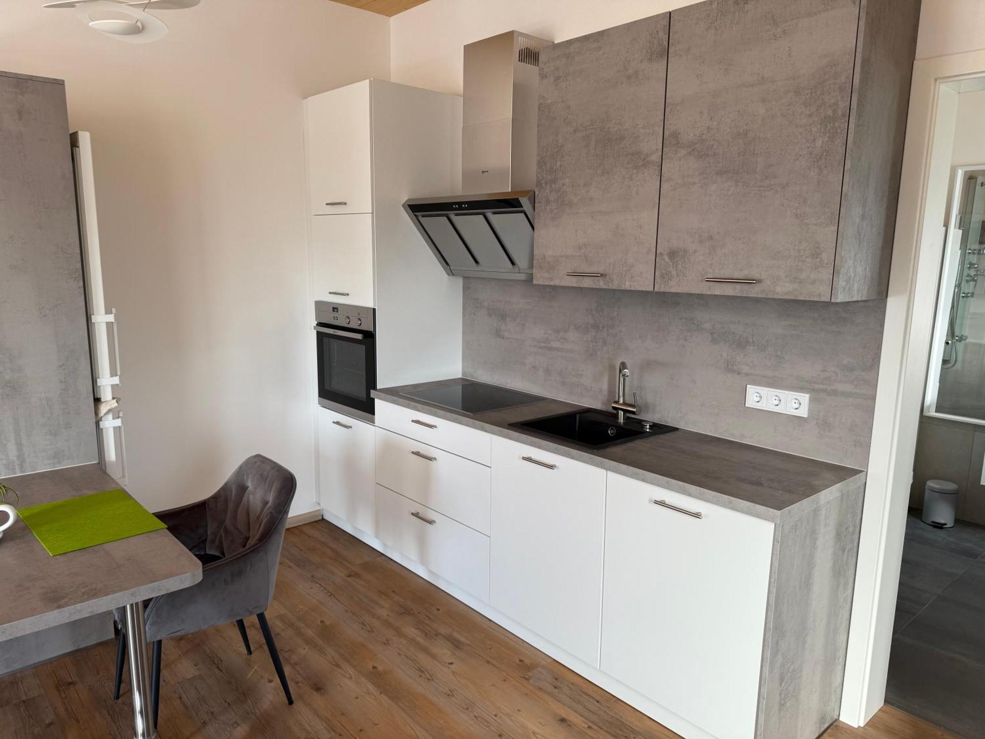 Lara Apartment